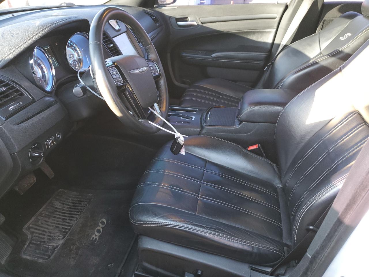 2013 Chrysler 300 - Image 7
