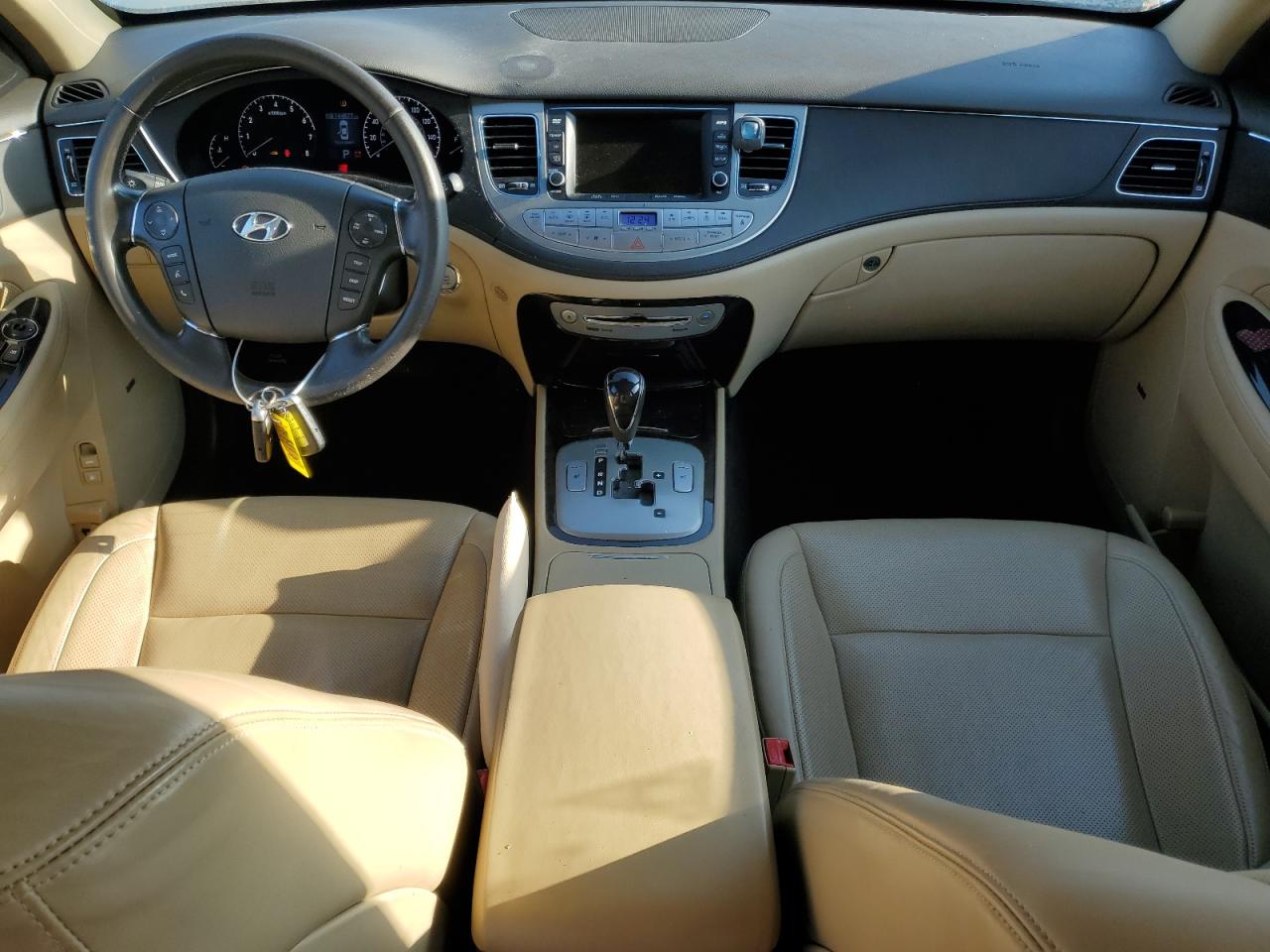 2011 Hyundai Genesis - Image 8