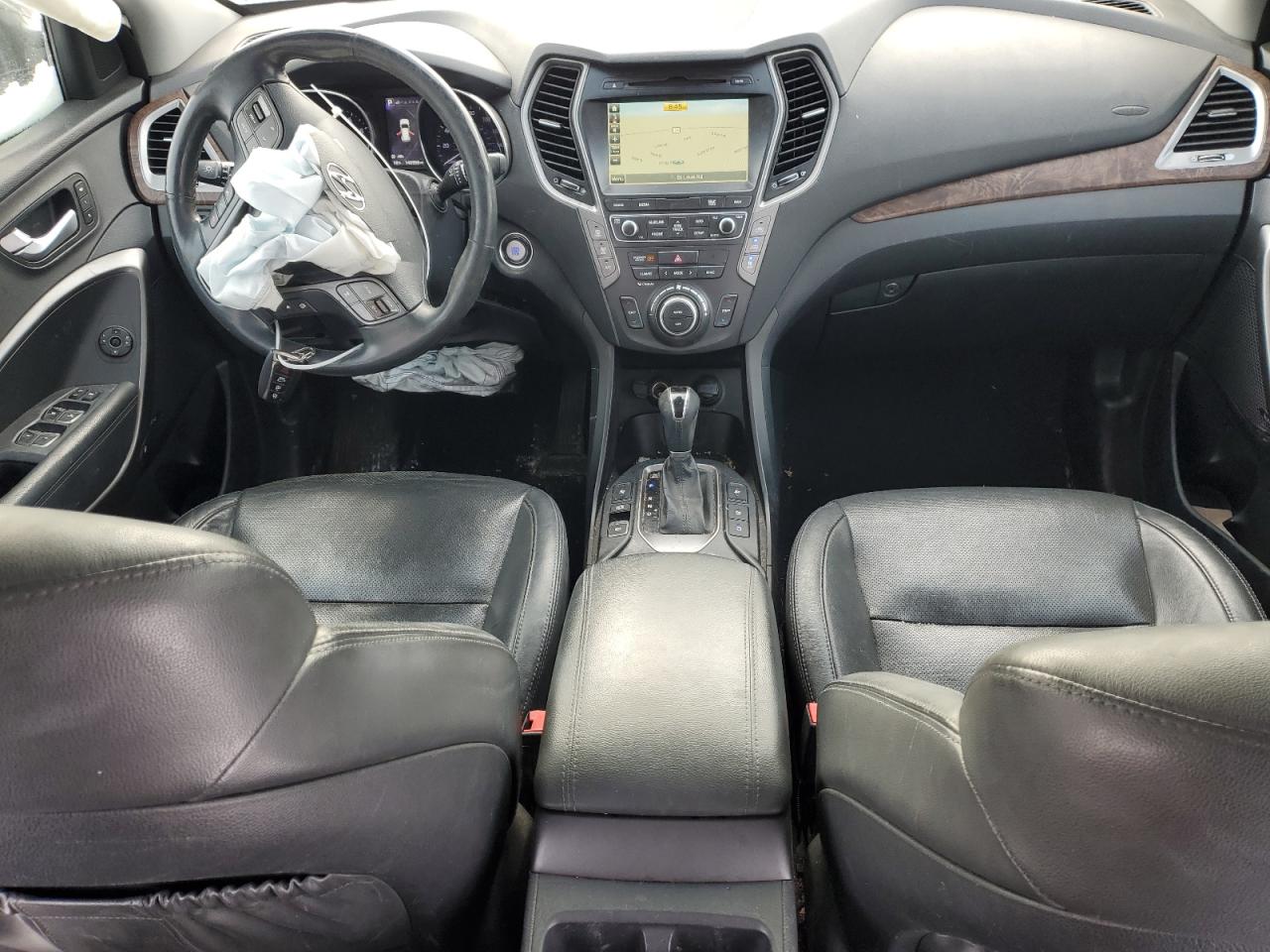 2017 Hyundai Santa Fe - Image 8