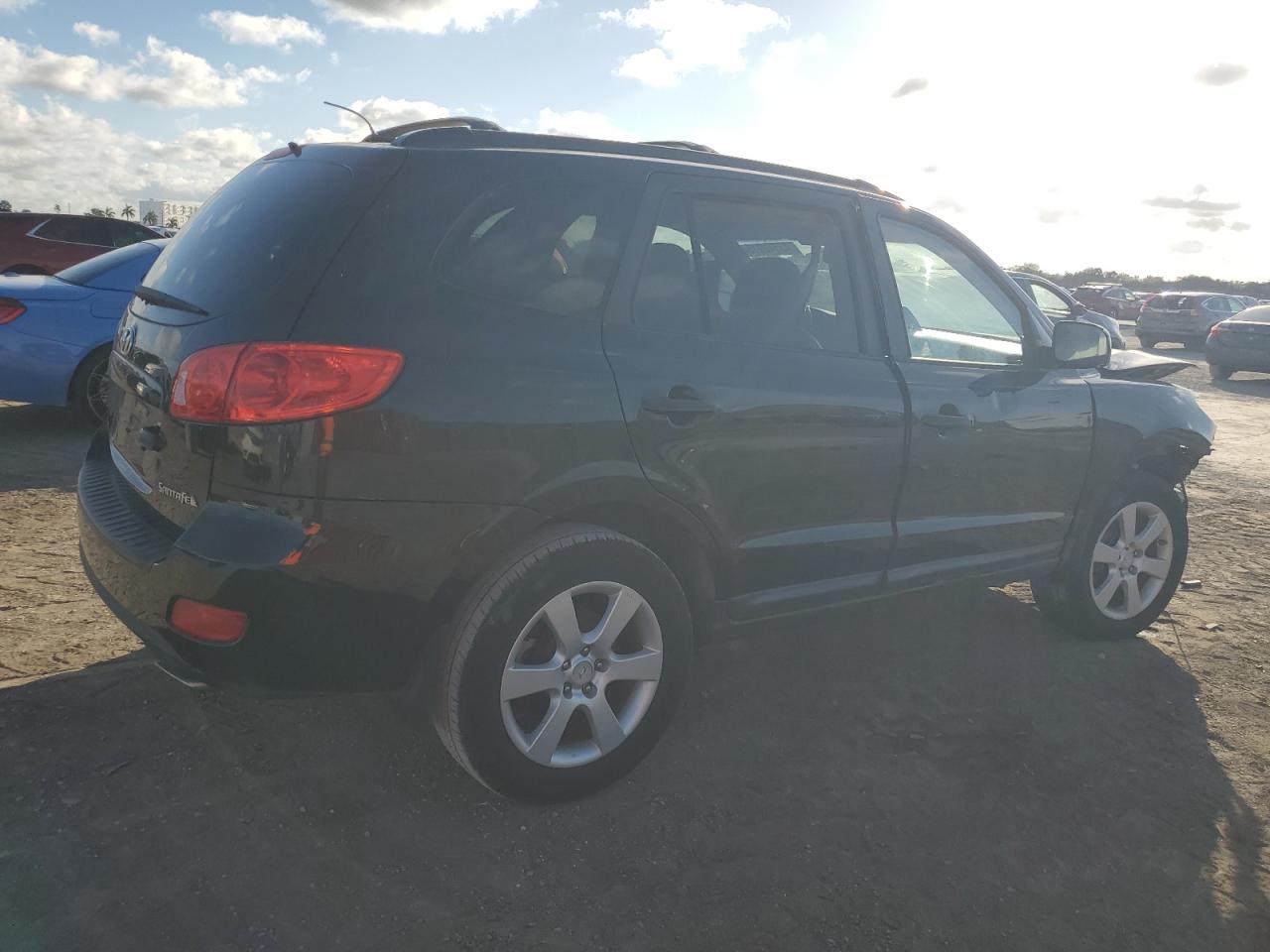 2009 Hyundai Santa Fe - Image 3