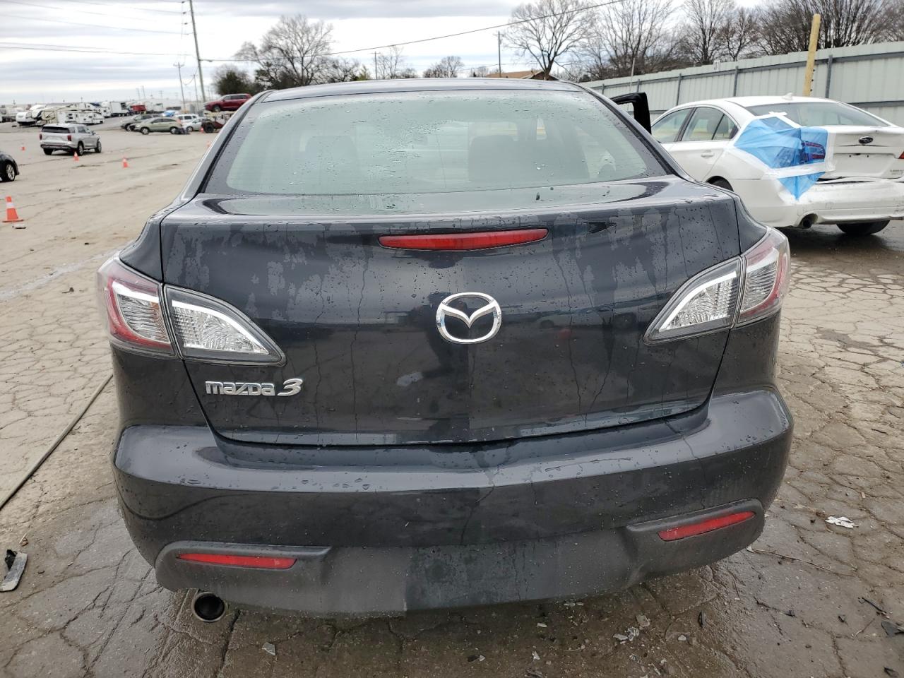 2011 Mazda 3 - Image 6