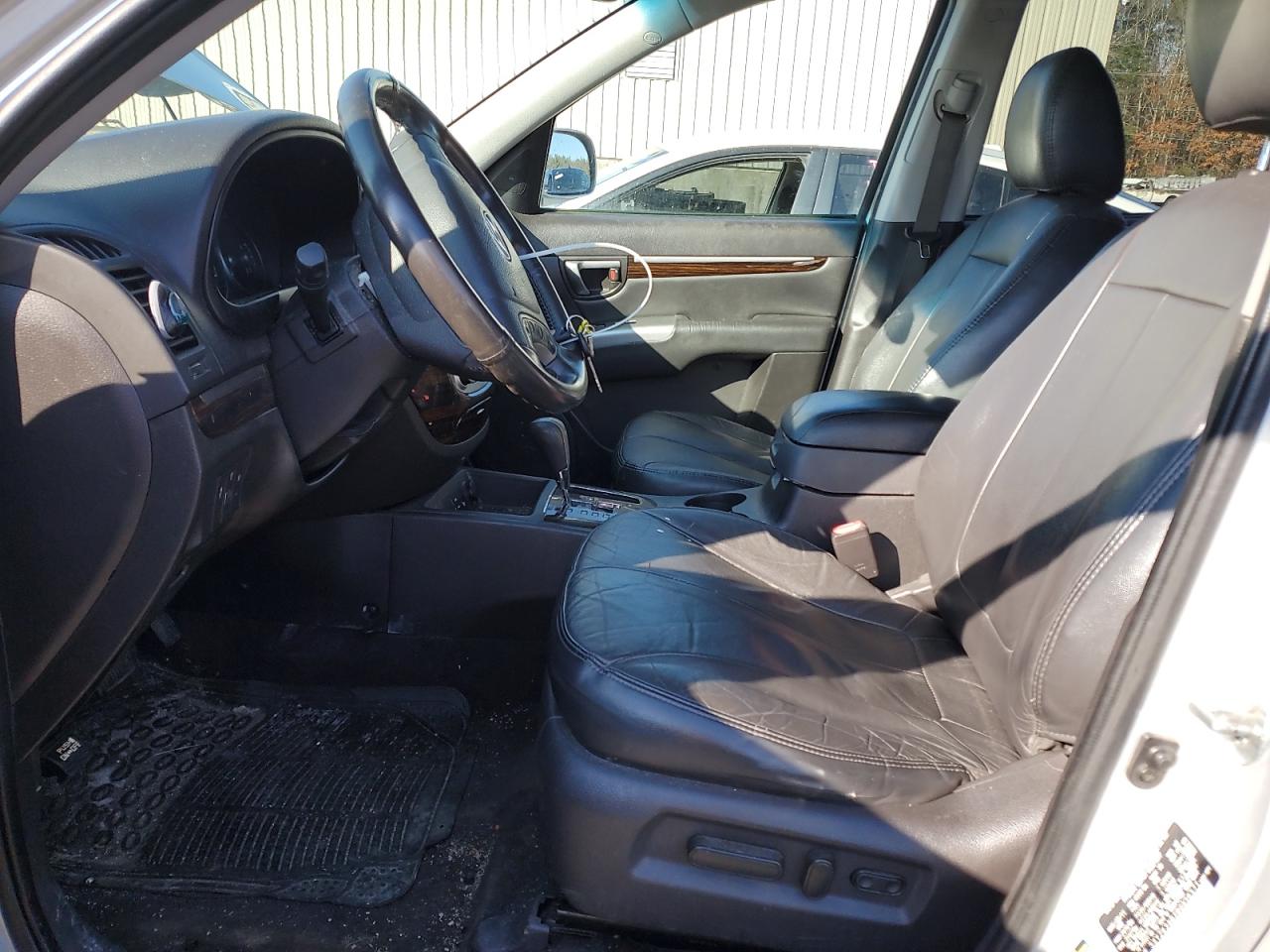 2011 Hyundai Santa Fe - Image 7