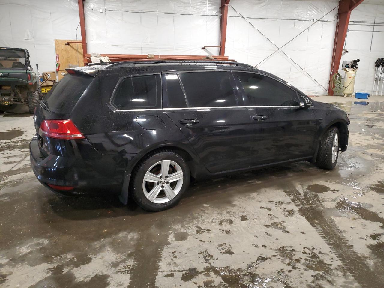 2015 Volkswagen Golf - Image 3