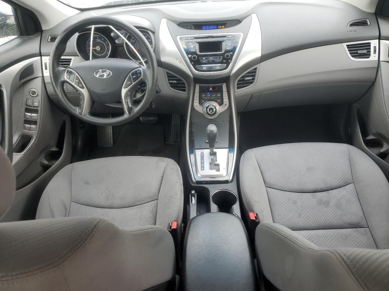 2013 Hyundai Elantra - Image 8
