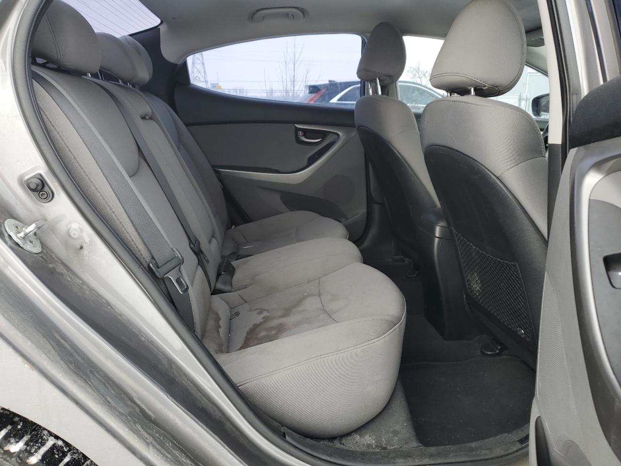 2012 Hyundai Elantra - Image 10
