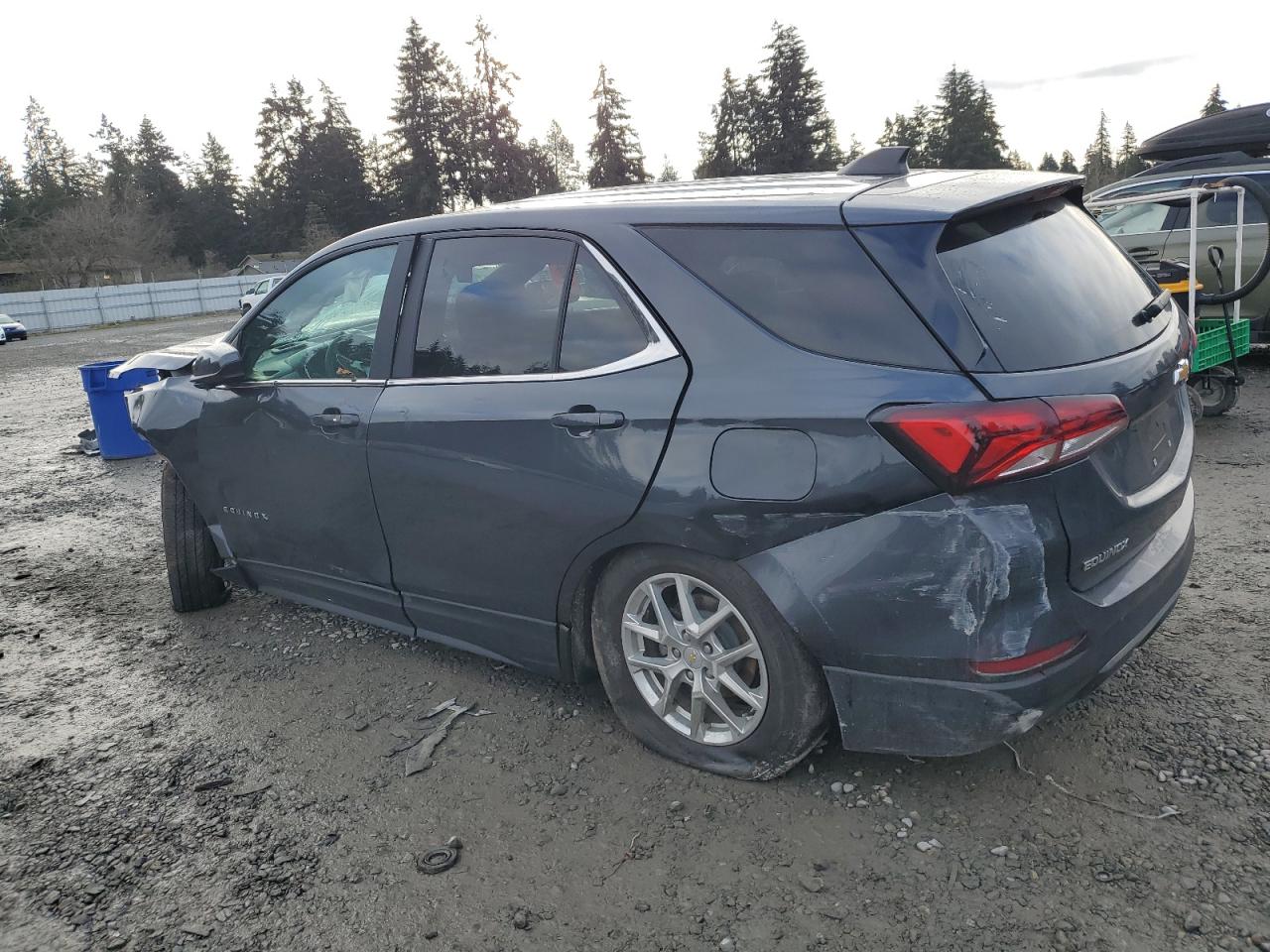2022 Chevrolet Equinox - Image 2