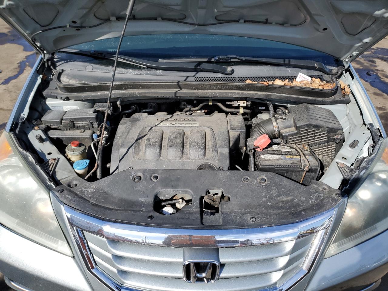 2010 Honda Odyssey - Image 12