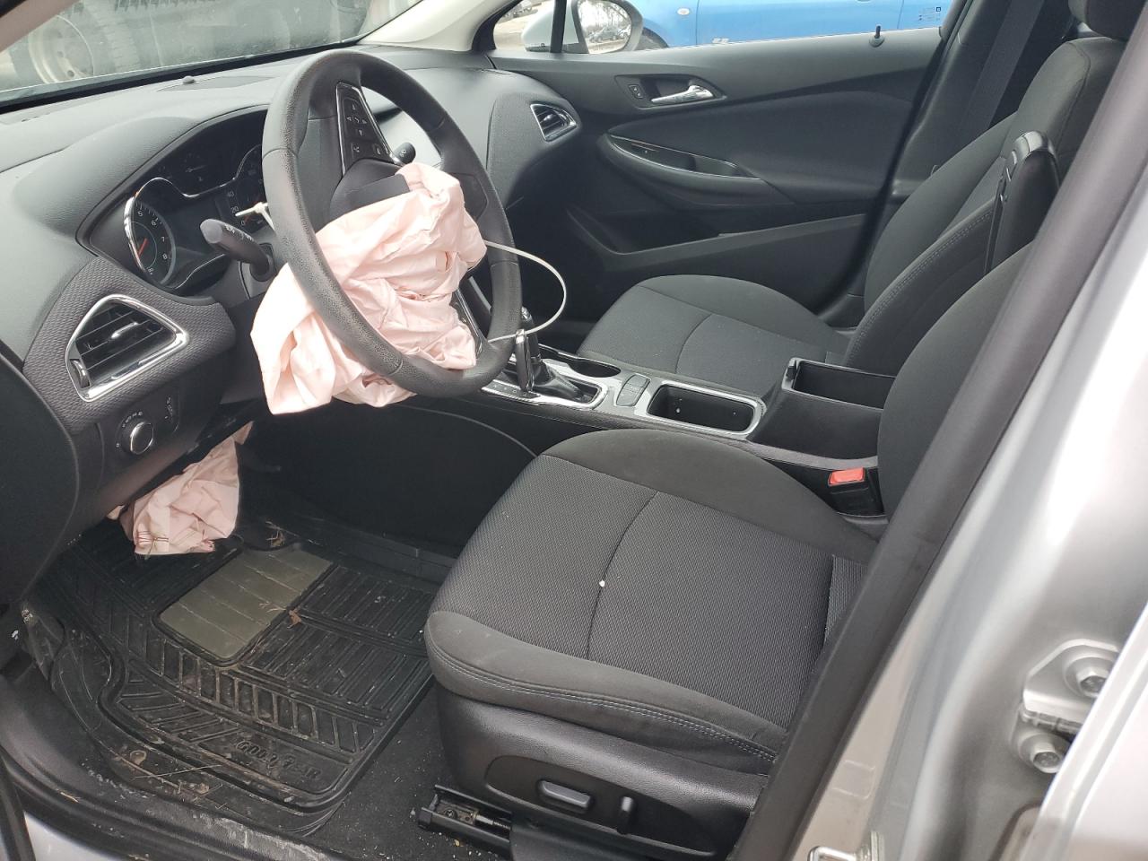 2017 Chevrolet Cruze - Image 7