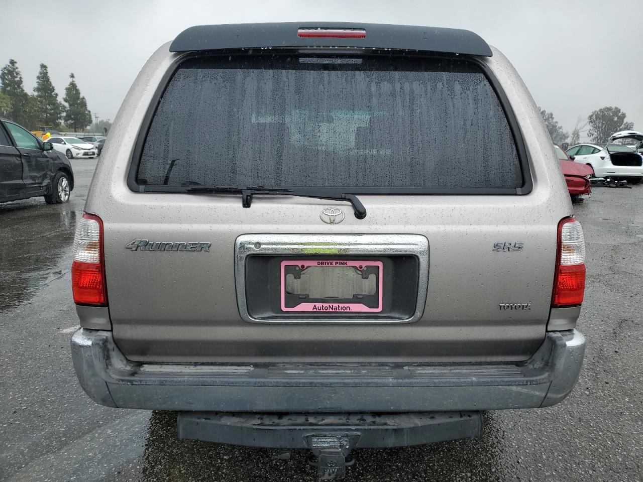 2002 Toyota 4Runner - Image 6