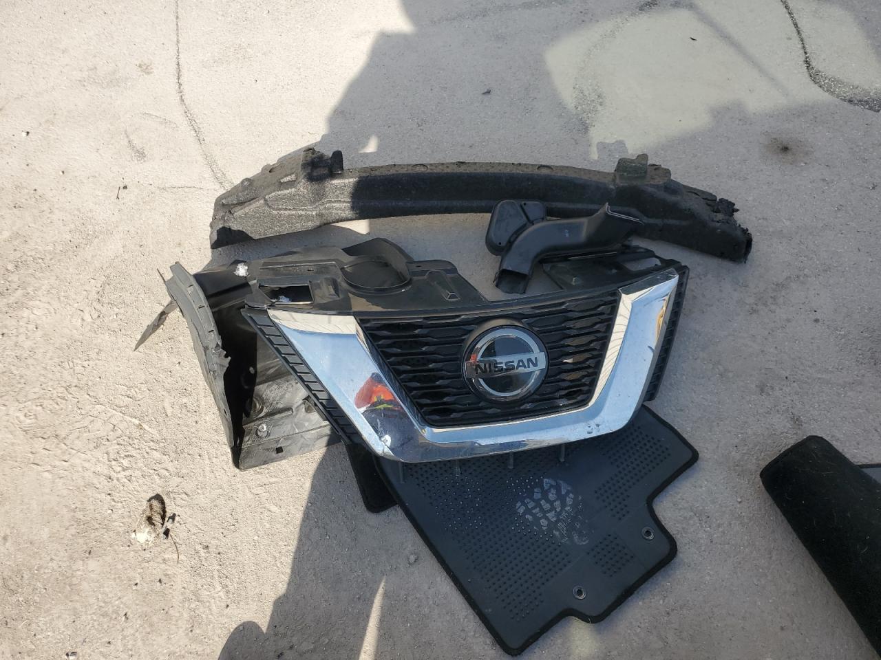 2020 Nissan Rogue - Image 15
