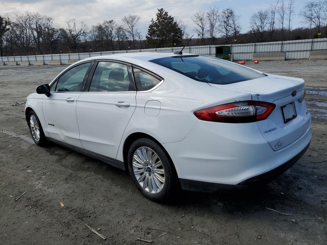 2015 Ford Fusion - Image 2