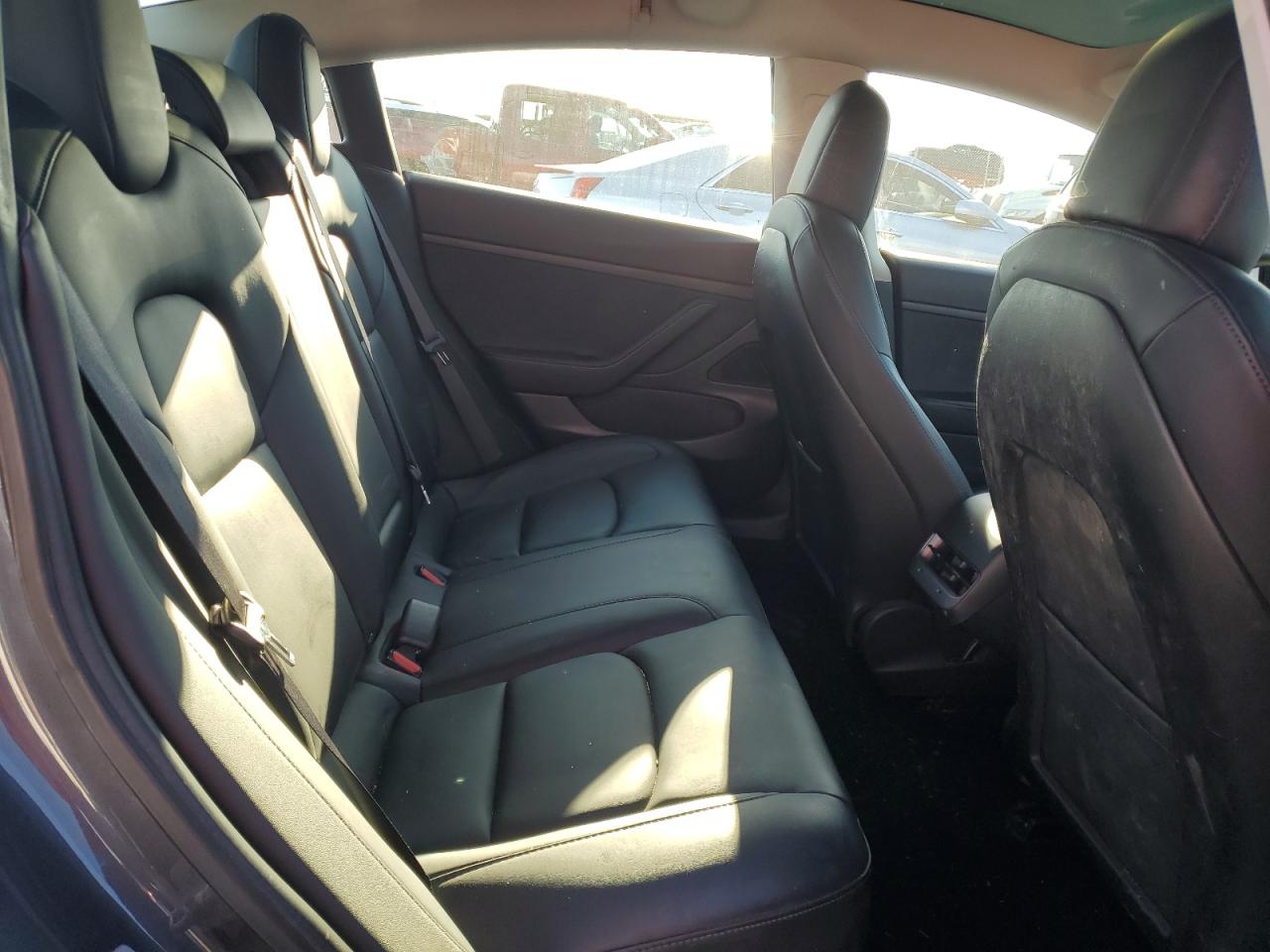 2020 Tesla Model 3 - Image 10