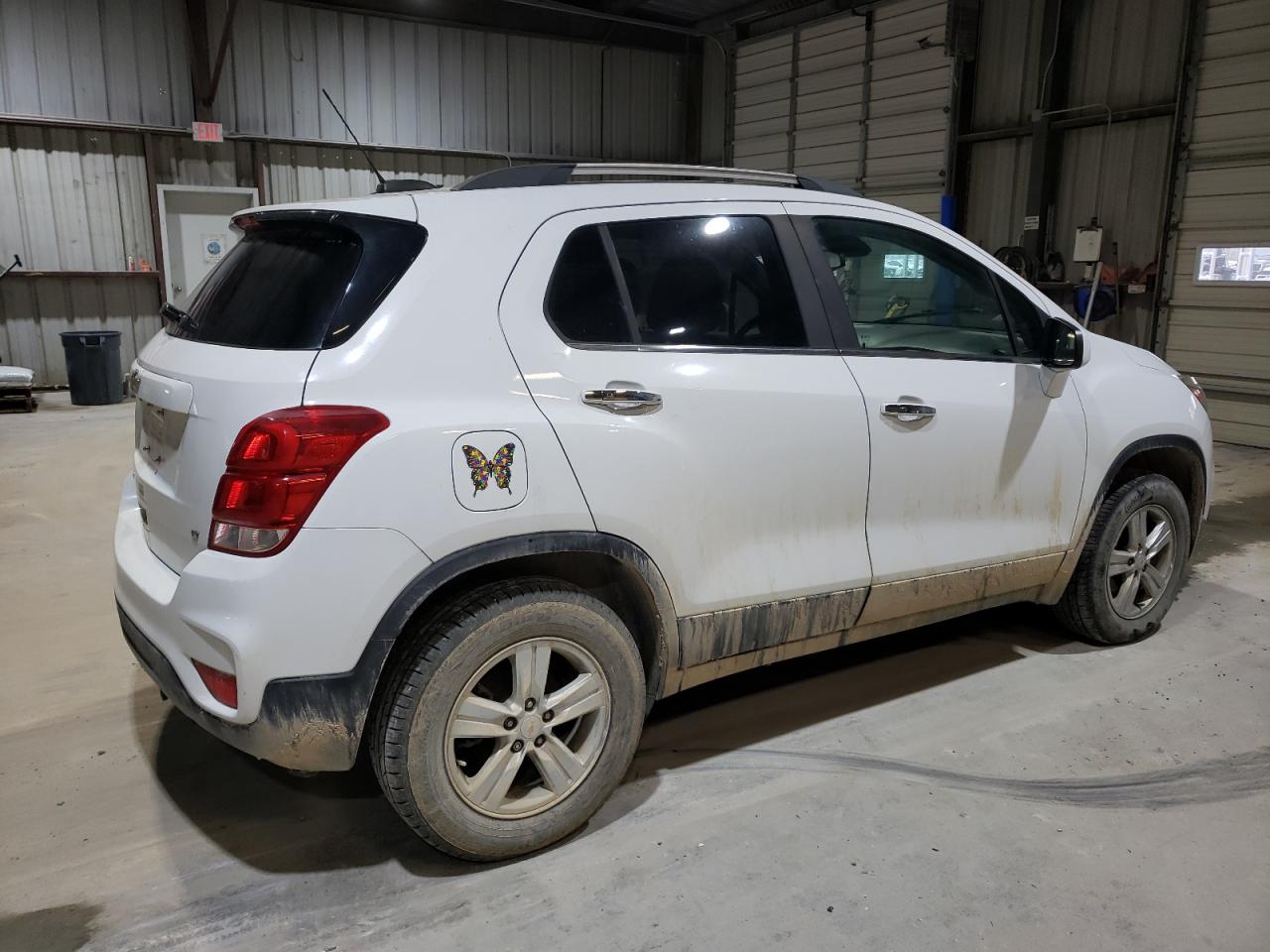 2017 Chevrolet Trax - Image 3