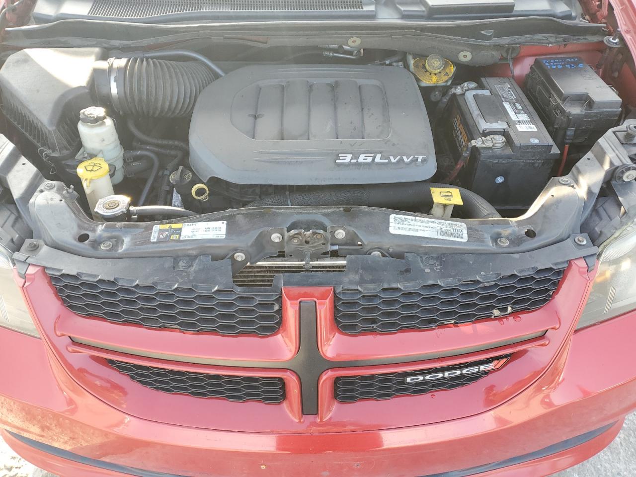 2015 Dodge Caravan - Image 14