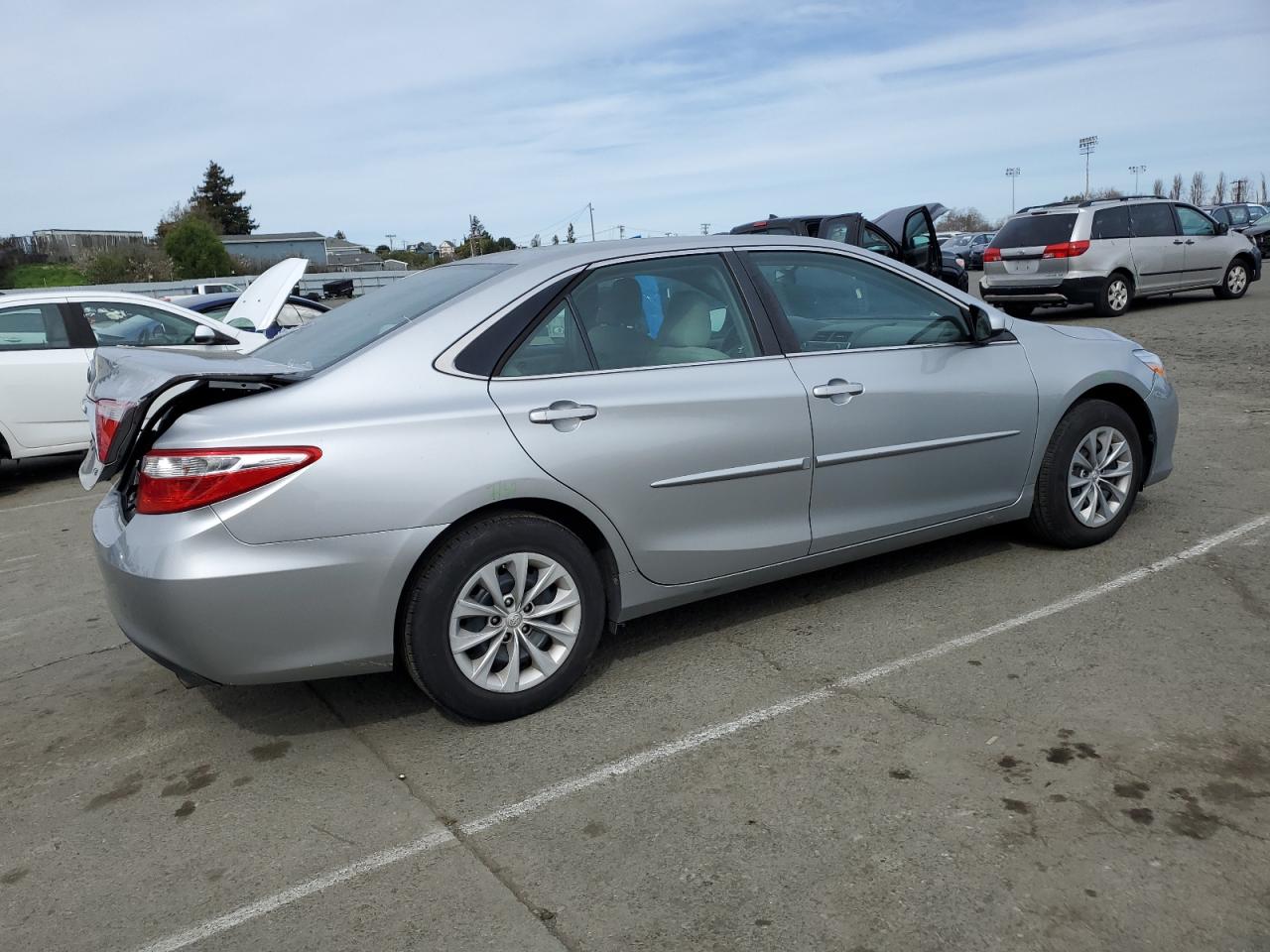 2015 Toyota Camry - Image 3