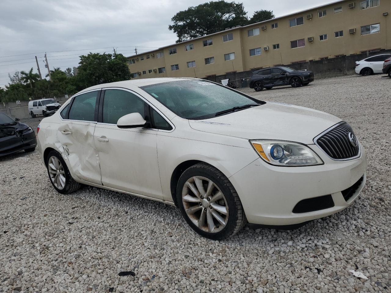 2015 Buick Verano - Image 4