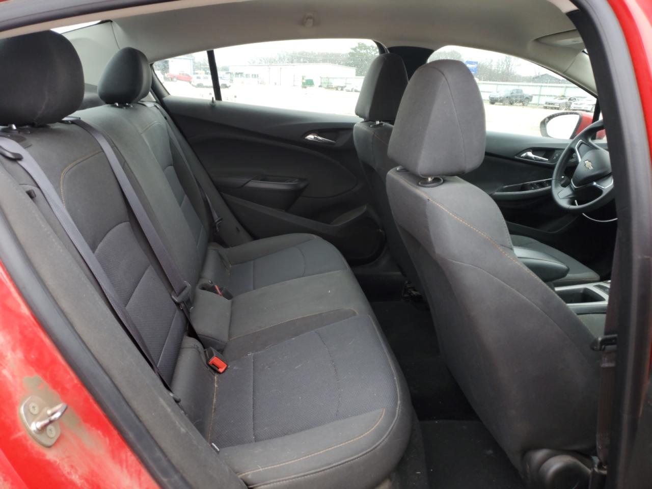 2017 Chevrolet Cruze - Image 10