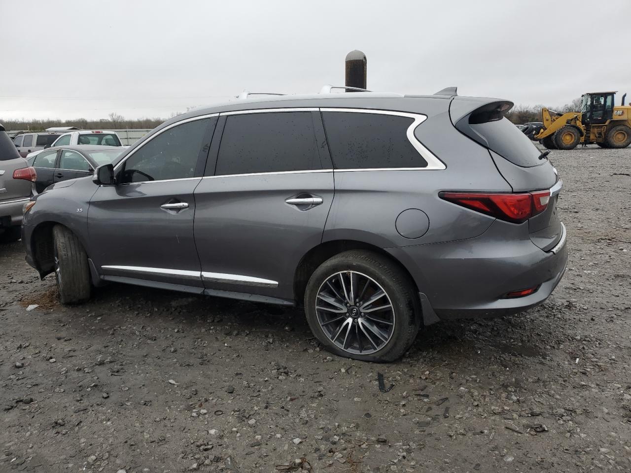 2016 Infiniti QX60 - Image 2