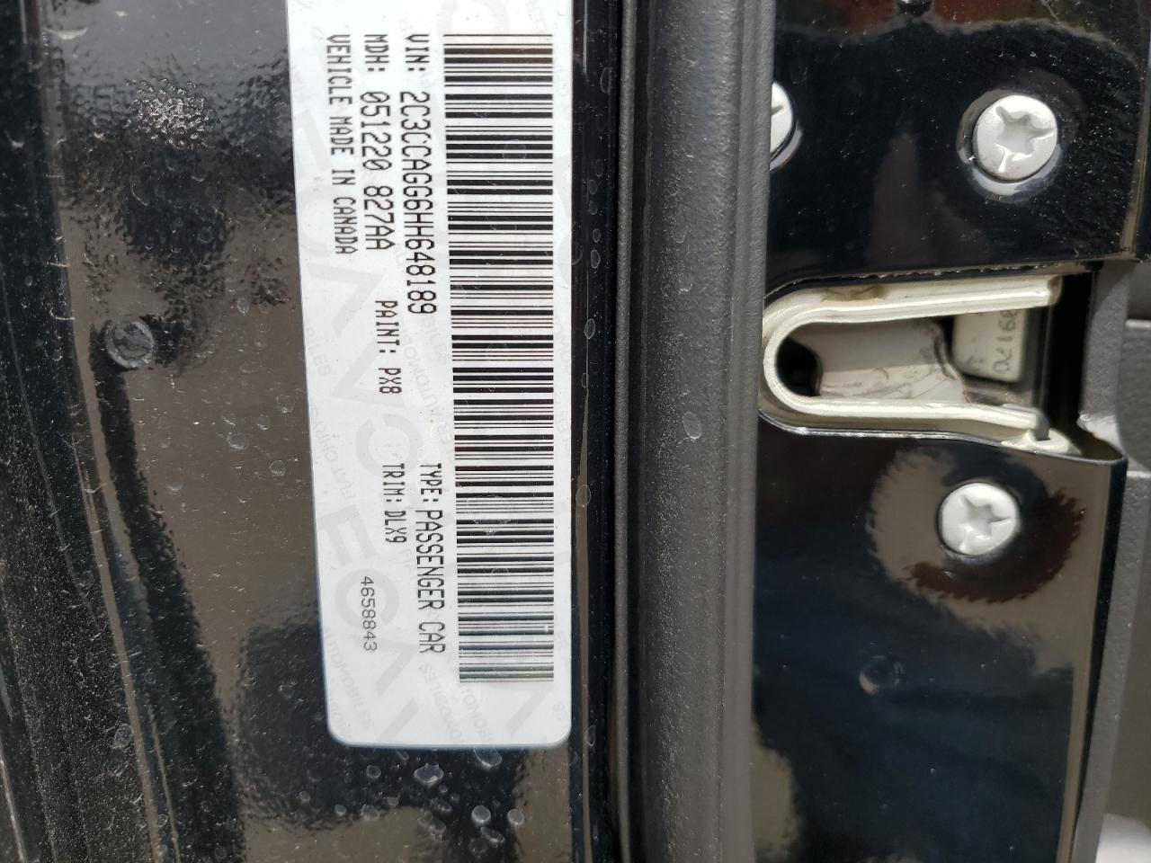 2017 Chrysler 300 - Image 14