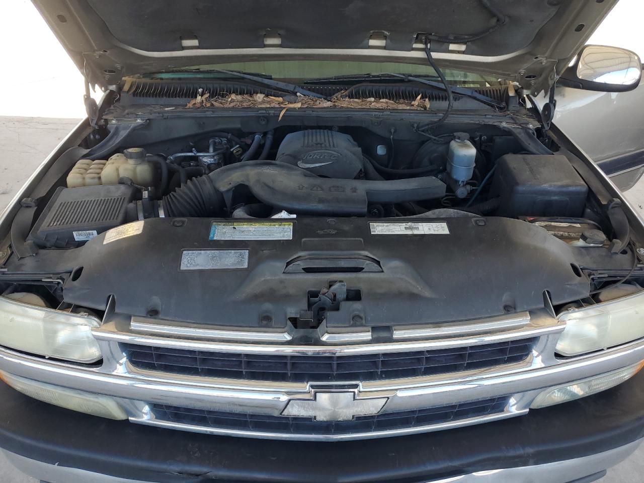 2001 Chevrolet Tahoe - Image 12