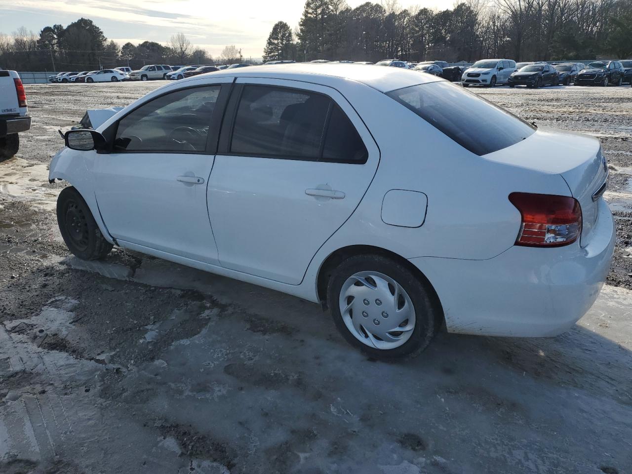 2012 Toyota Yaris - Image 2