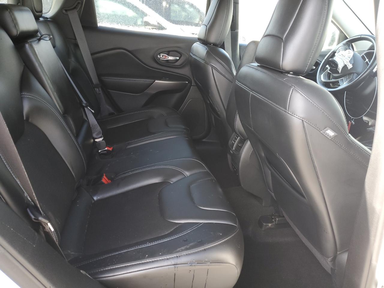 2020 Jeep Grand Cherokee - Image 11