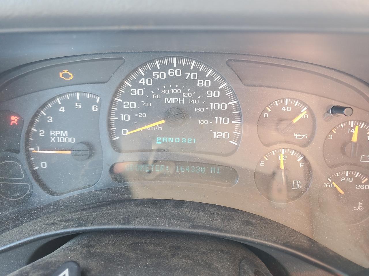 2004 Chevrolet Tahoe - Image 9