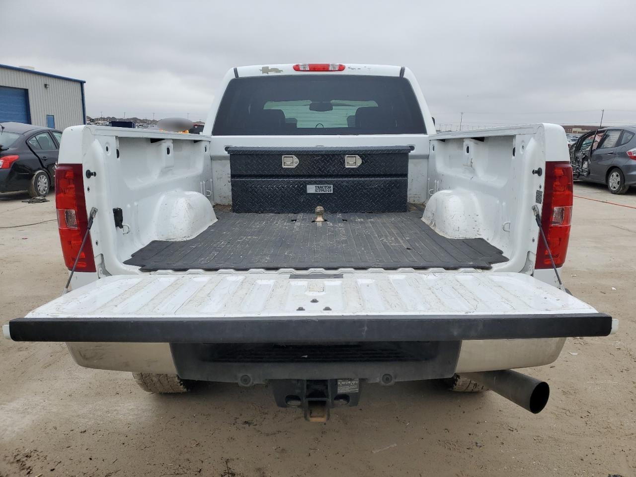 2013 Chevrolet Silverado - Image 6