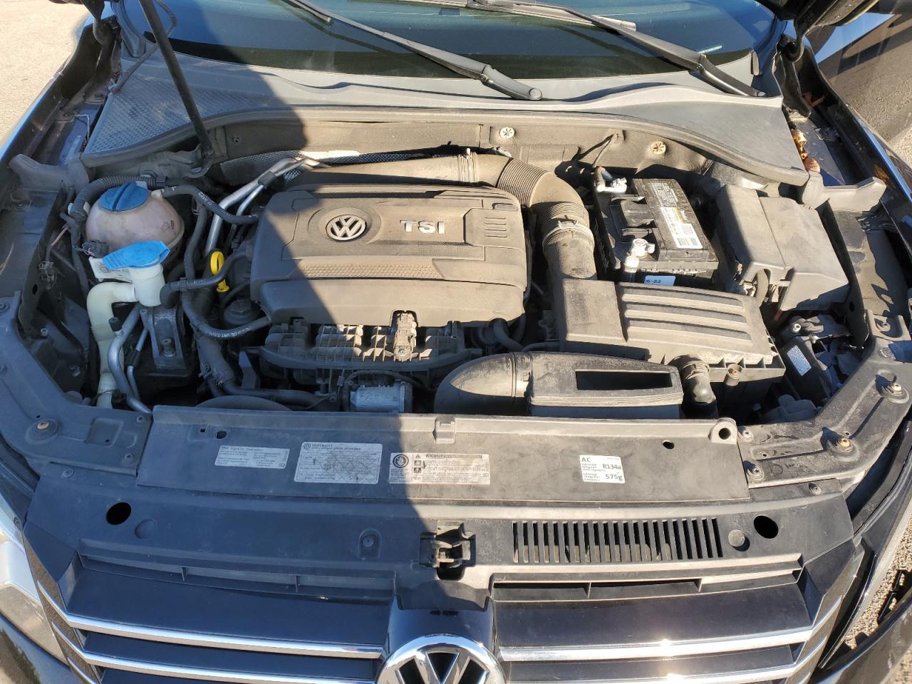 2014 Volkswagen Passat - Image 11