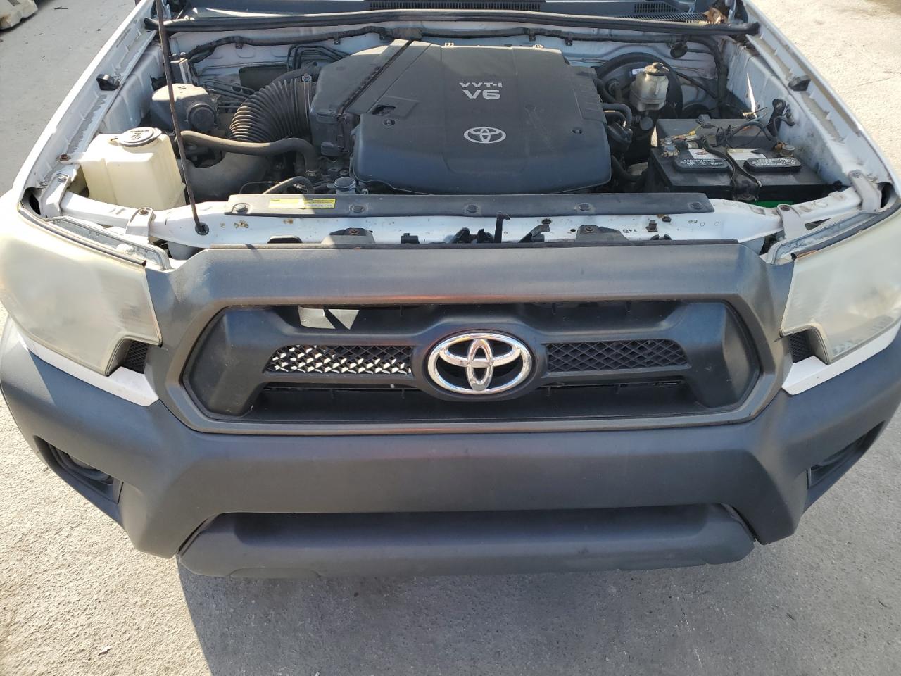2013 Toyota Tacoma - Image 11