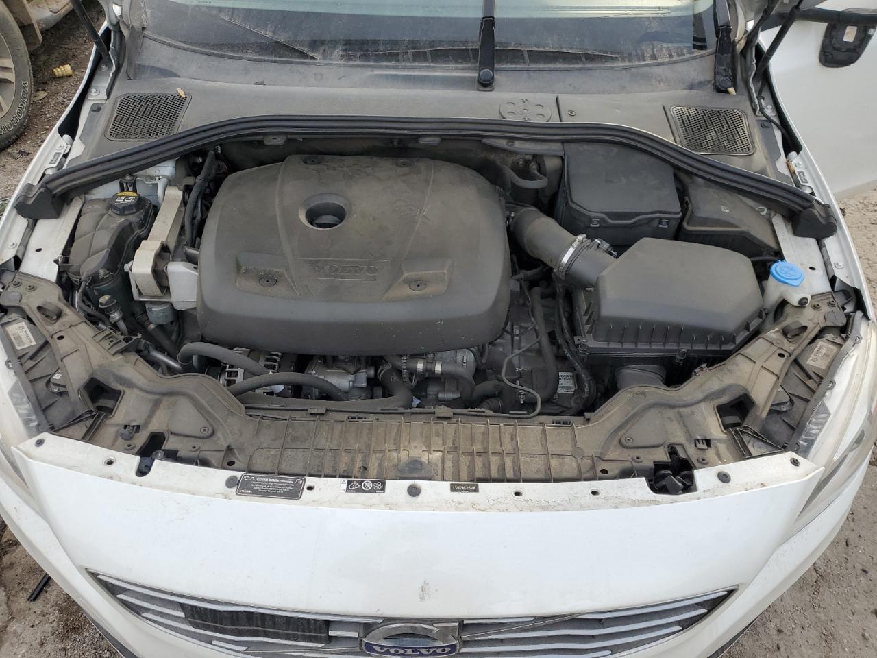 2018 Volvo S60 - Image 11