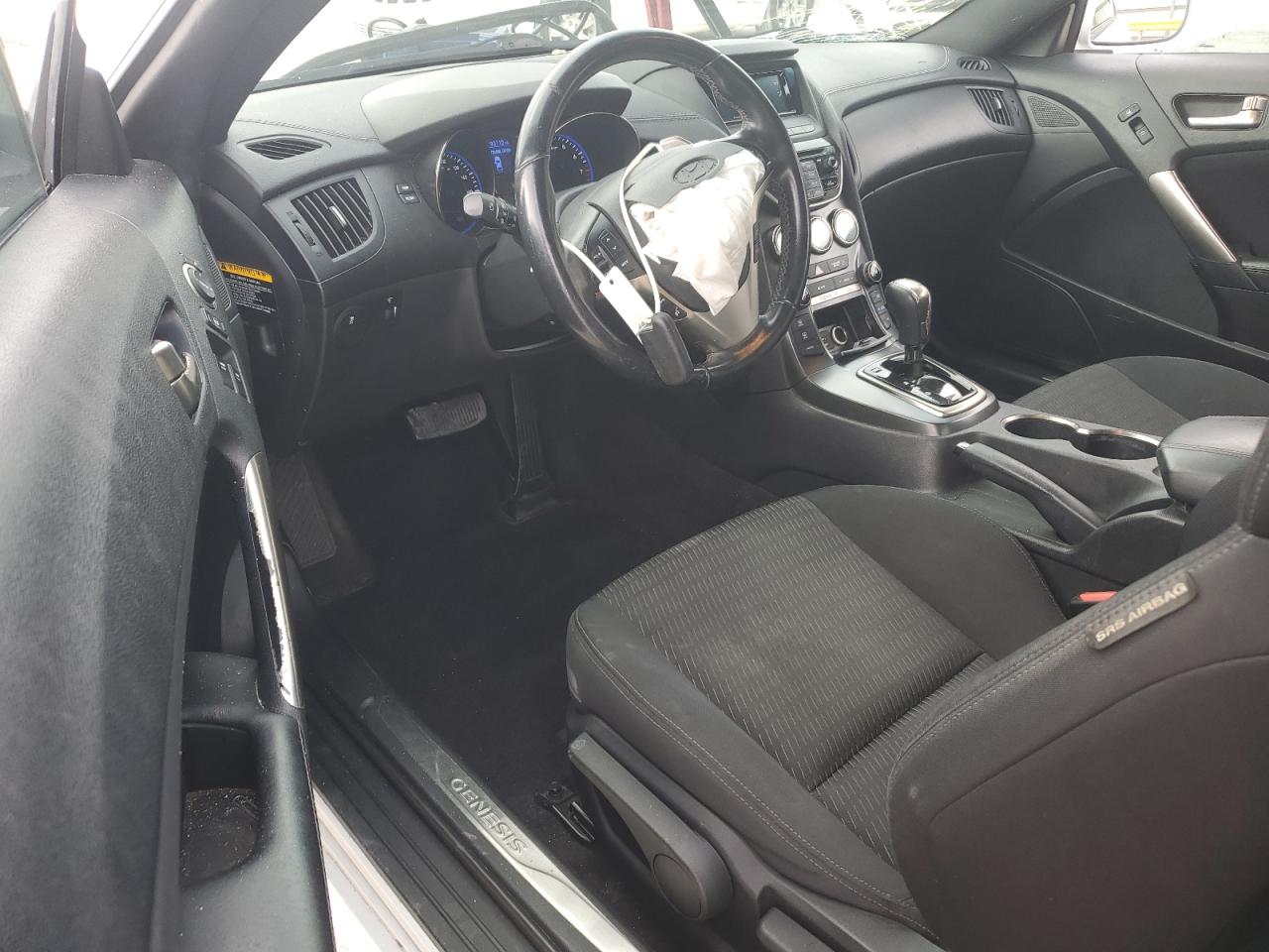 2016 Hyundai Genesis - Image 8