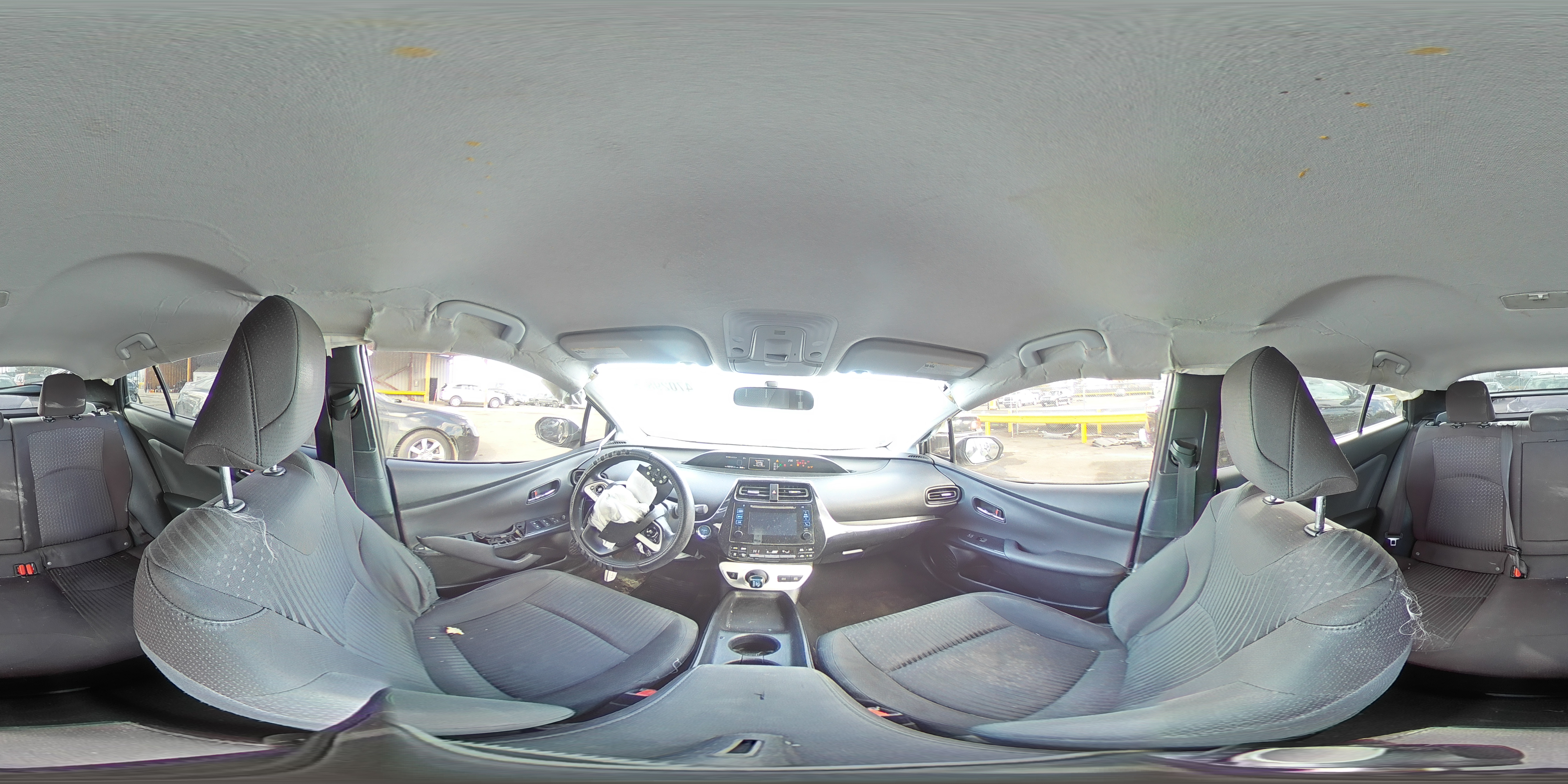 2016 Toyota Prius - Image 13