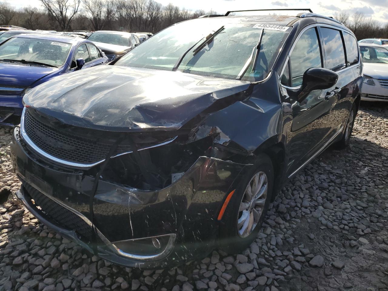 2018 Chrysler Pacifica - Image 1