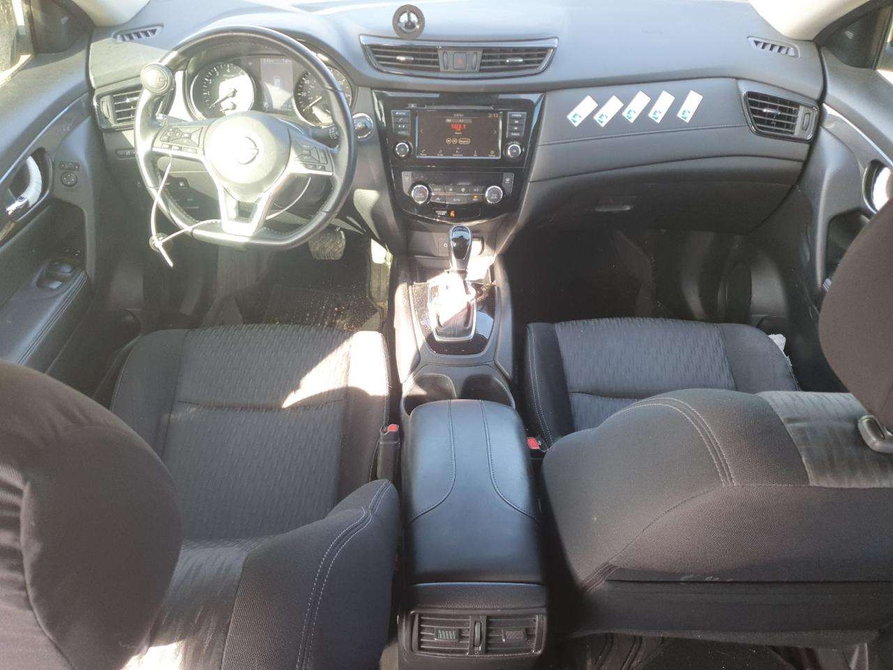 2020 Nissan Rogue - Image 8