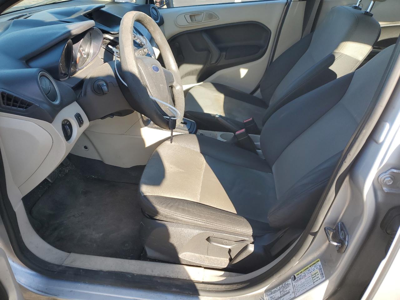 2013 Ford Fiesta - Image 7