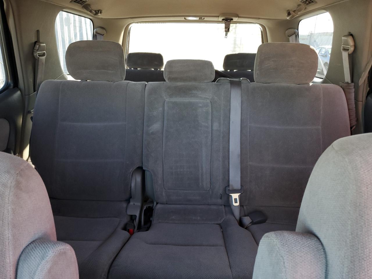 2002 Toyota Sequoia - Image 10