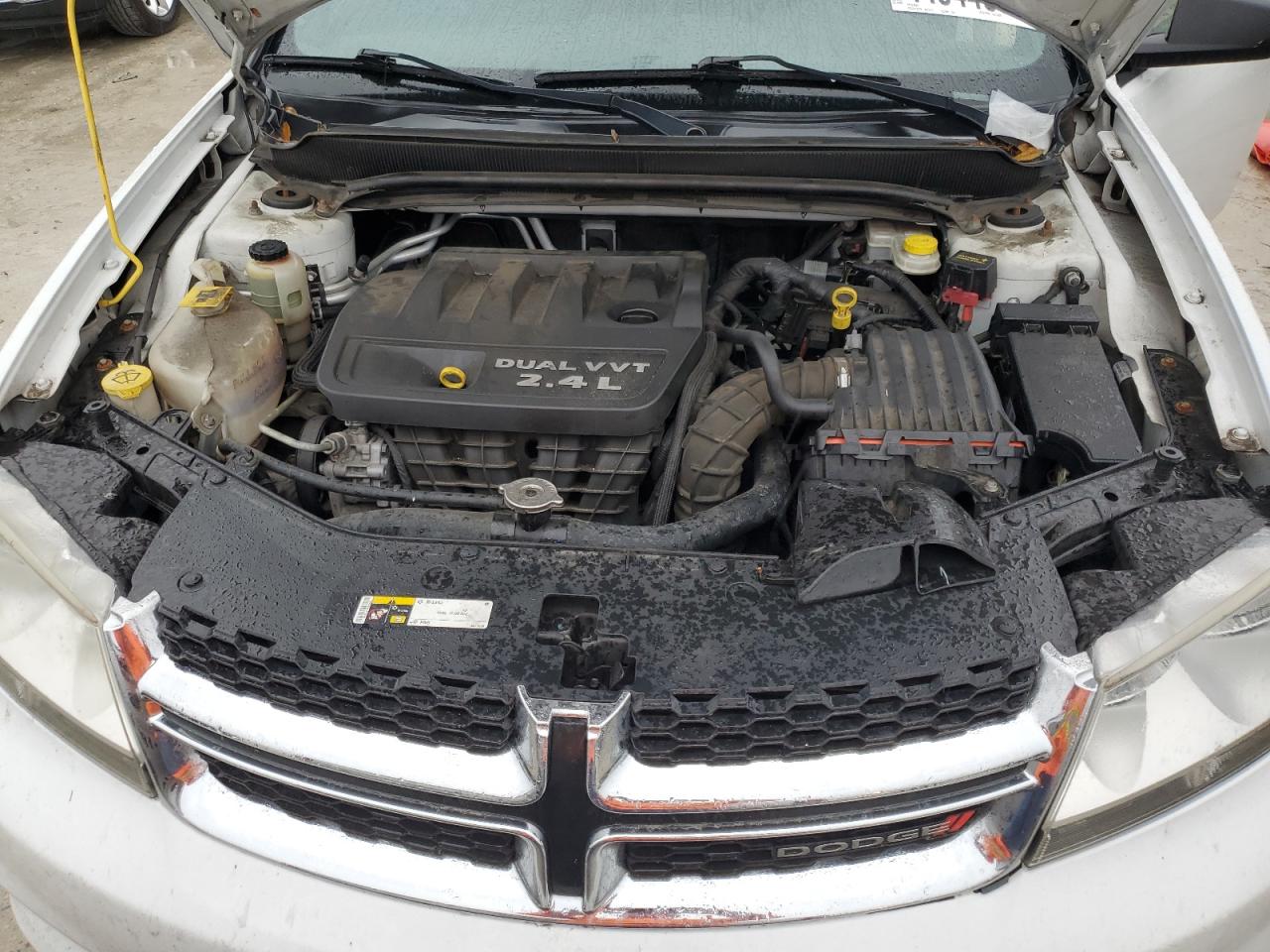2013 Dodge Avenger - Image 11