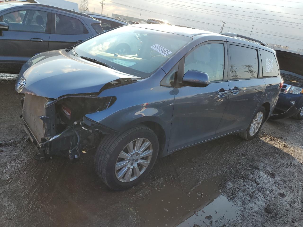 2017 Toyota Sienna - Image 1