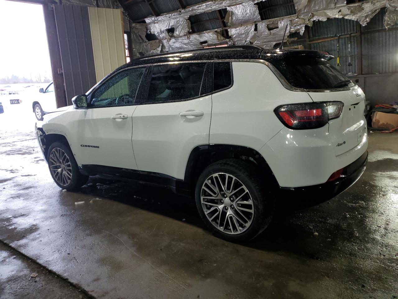 2022 Jeep Compass - Image 2