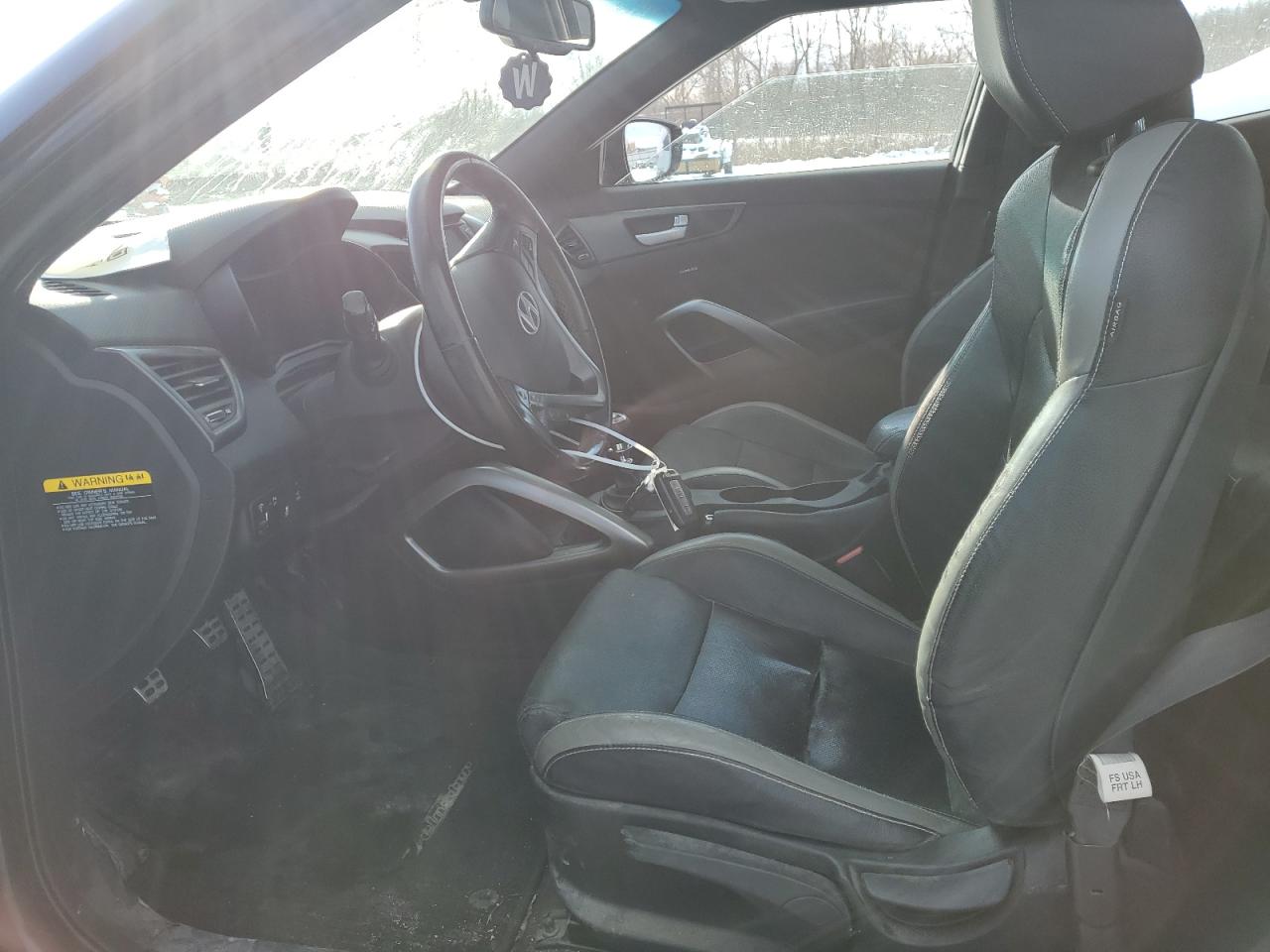 2016 Hyundai Veloster - Image 7