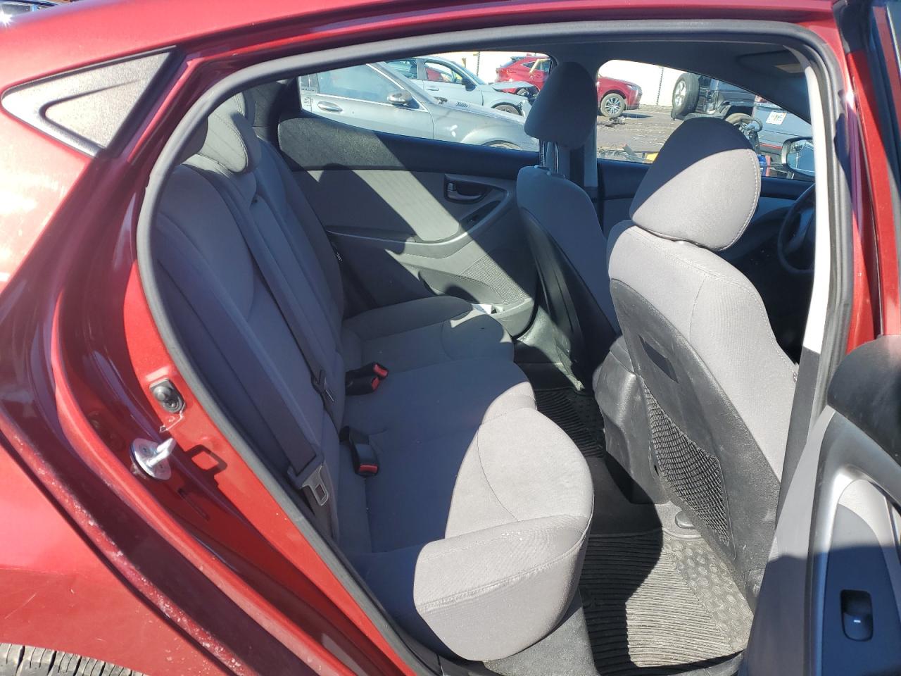 2014 Hyundai Elantra - Image 10