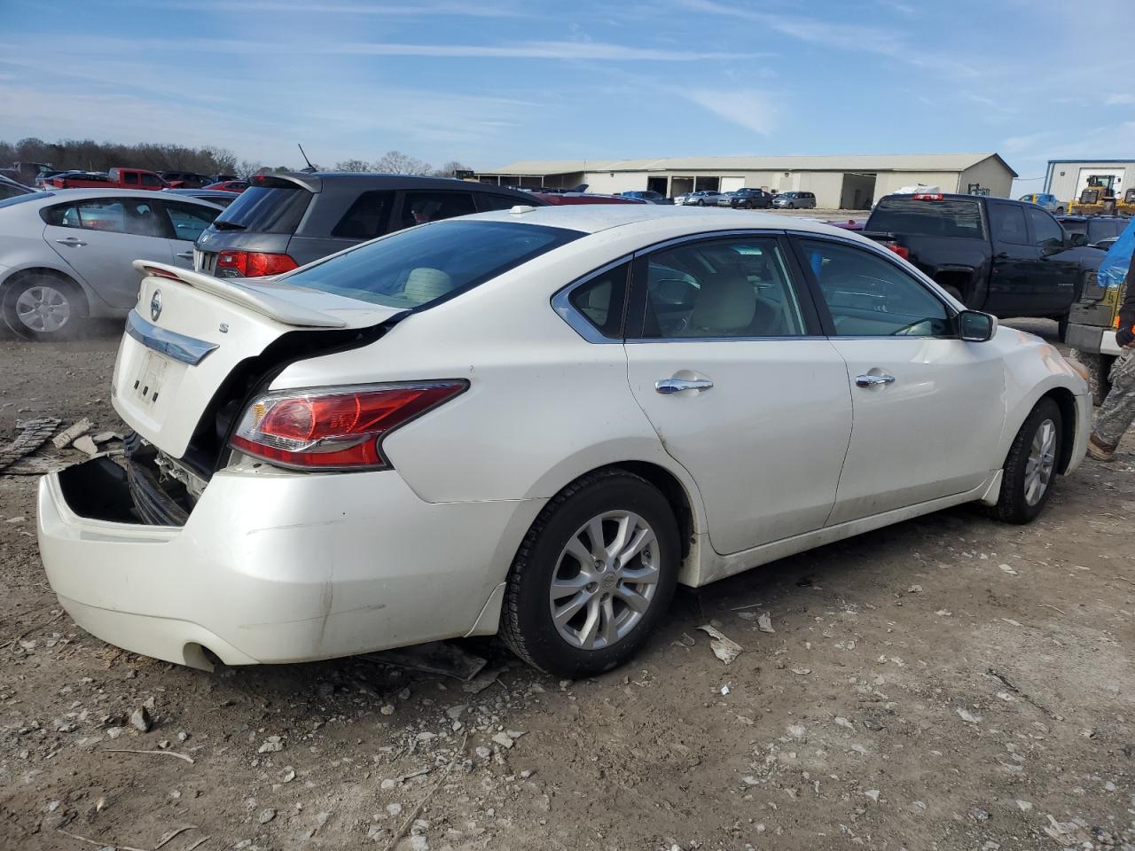 2015 Nissan Altima - Image 3