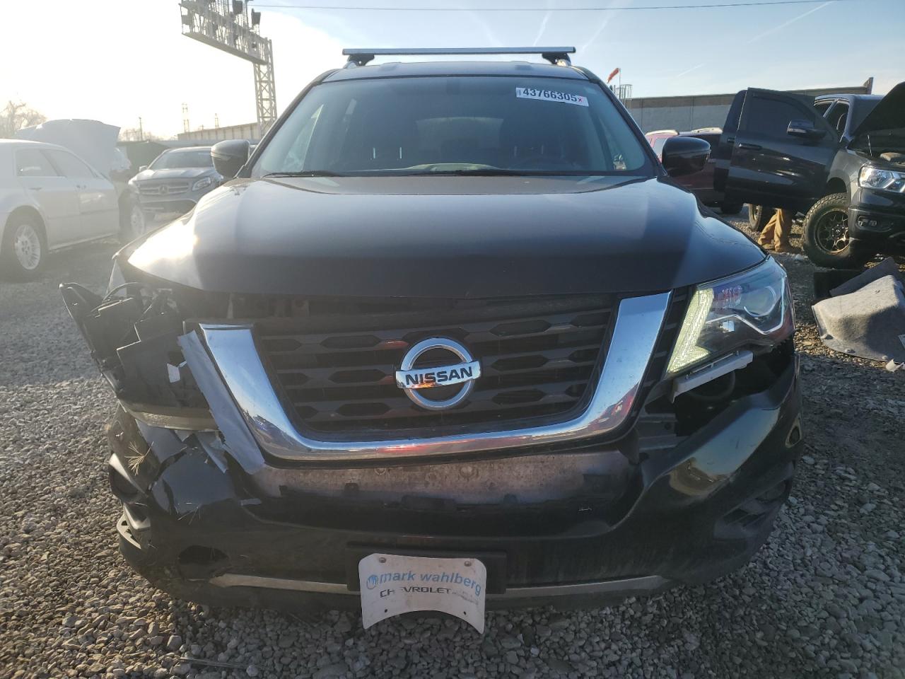 2017 Nissan Pathfinder - Image 5