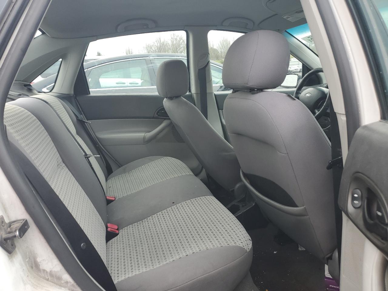 2007 Ford Focus - Image 10