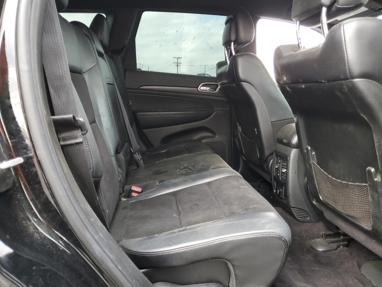 2018 Jeep Grand Cherokee - Image 11
