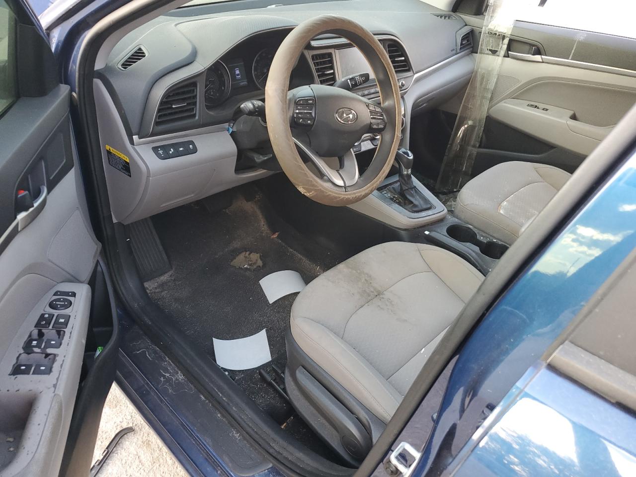 2019 Hyundai Elantra - Image 8