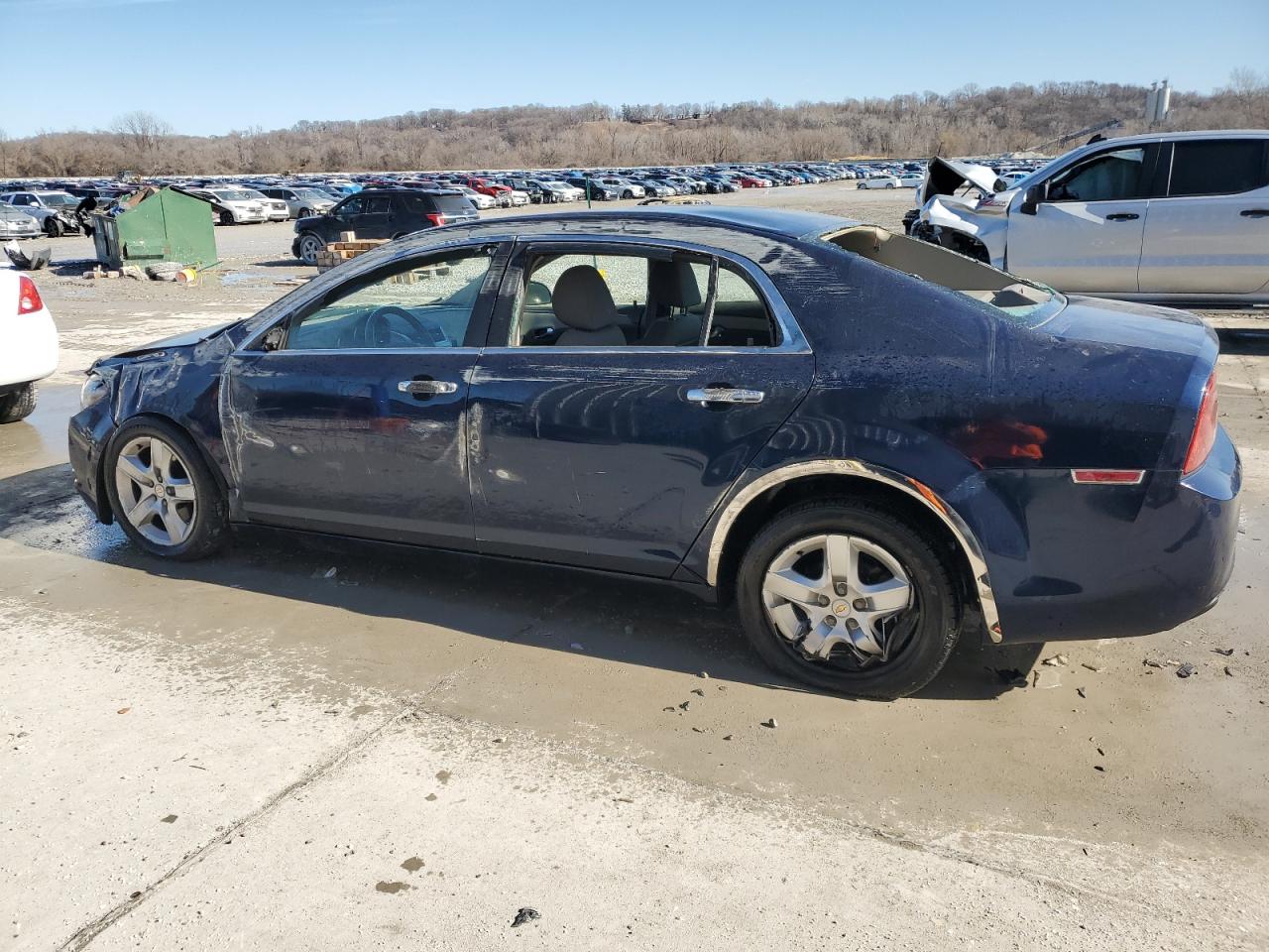 2011 Chevrolet Malibu - Image 2