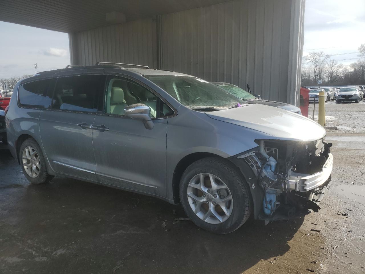 2020 Chrysler Pacifica - Image 4