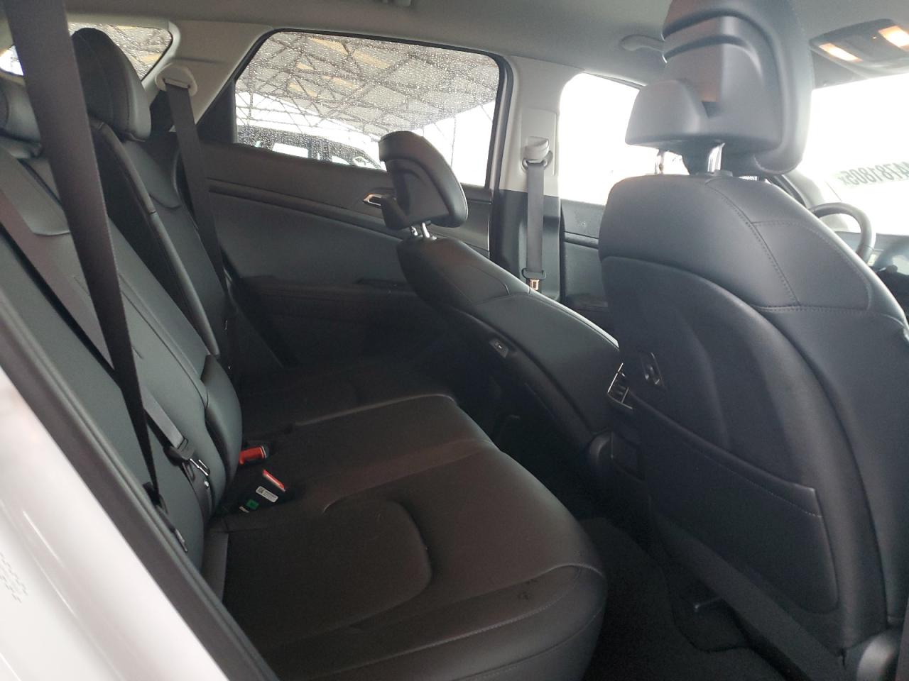 2024 Kia Sportage - Image 11